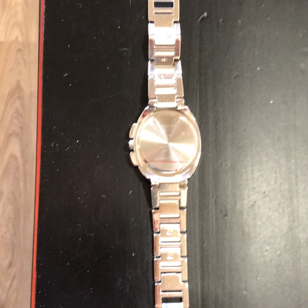 Watch - Picture 2 of 3